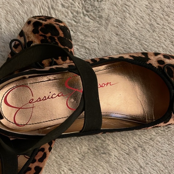 Jessica Simpson Faux Suede Ballet Flats Leopard  SZ 3  VGUC - Picture 3 of 6